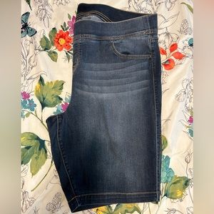 Lean Jean Shorts by Torrid size 20-22